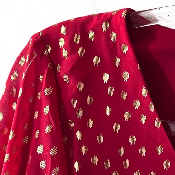 1. State Gold Metallic Print Blouse Size Small NWT - Picture 2 of 9